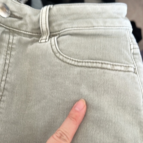 American Eagle Women’s High Rise Shortie Shorts 8 Super Stretch Olive Gray - Picture 9 of 9